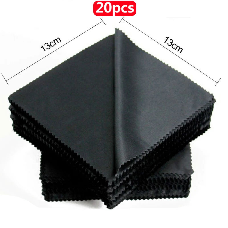 20 black cleaning cloths with 13cm x 13cm dimensions and a '20pcs' label on a white background